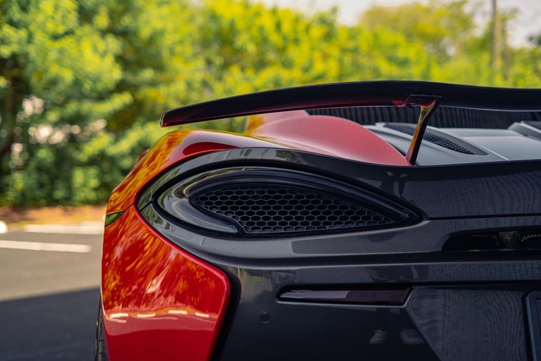 2017 McLaren 570S - Image 21 of 31
