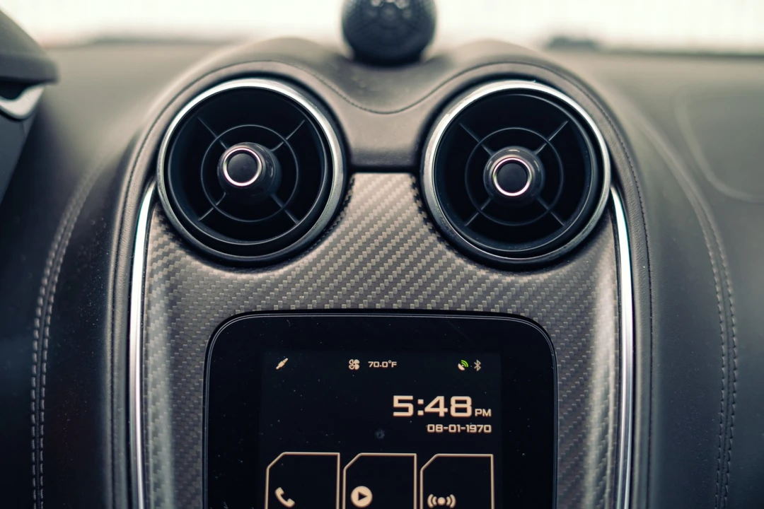 2017 McLaren 570S - Image 20 of 31