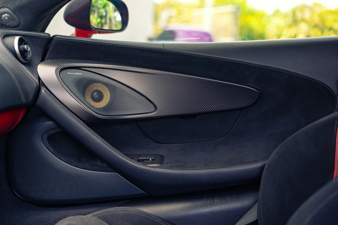2017 McLaren 570S - Image 18 of 31