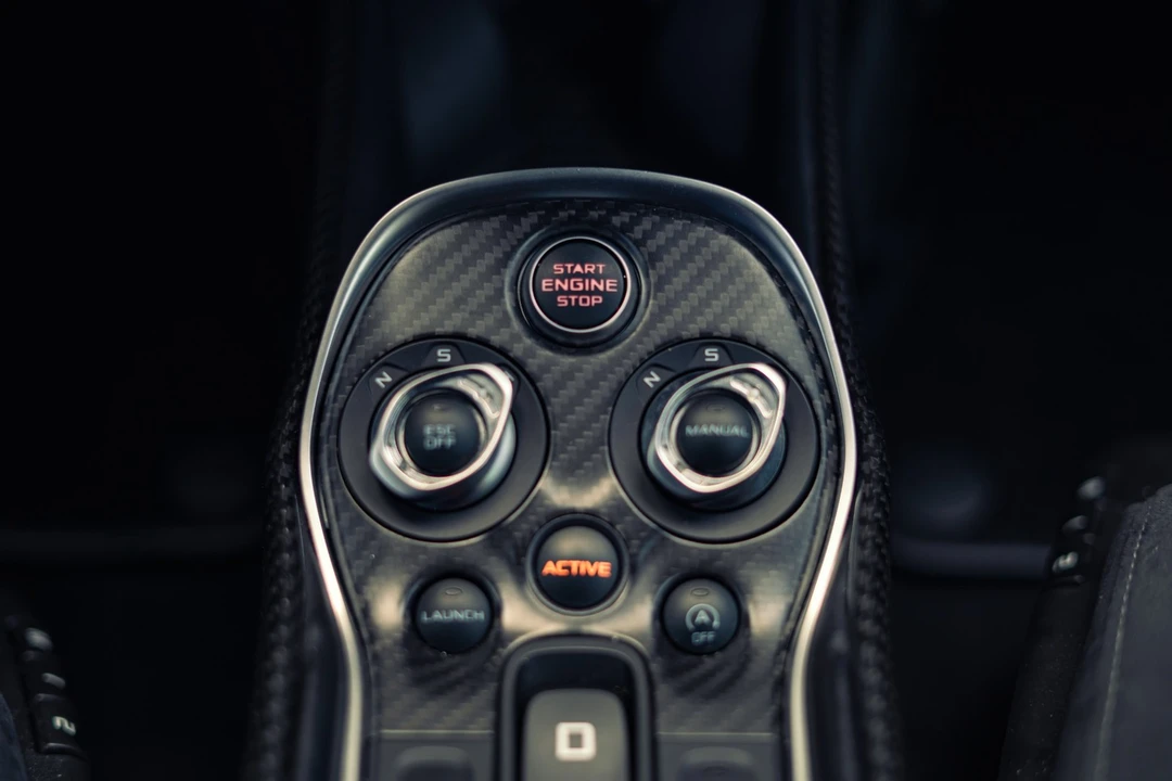 2017 McLaren 570S - Image 22 of 31