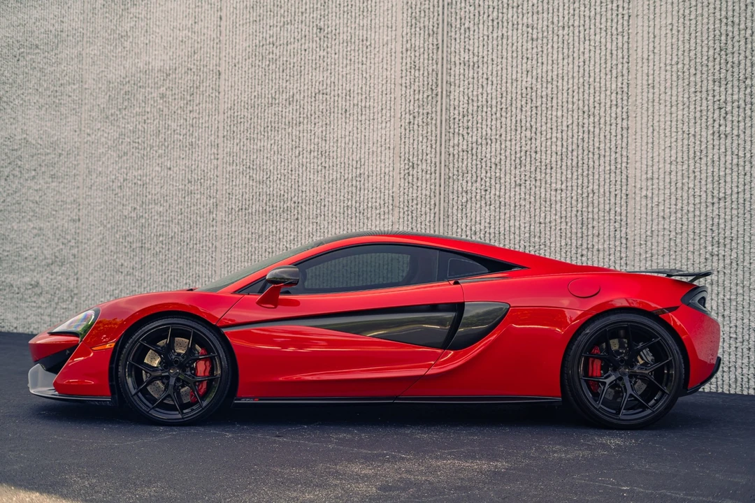 2017 McLaren 570S - Image 11 of 31