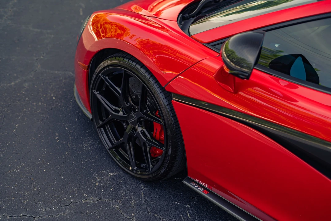 2017 McLaren 570S - Image 25 of 31