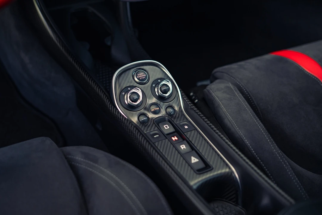 2017 McLaren 570S - Image 6 of 31