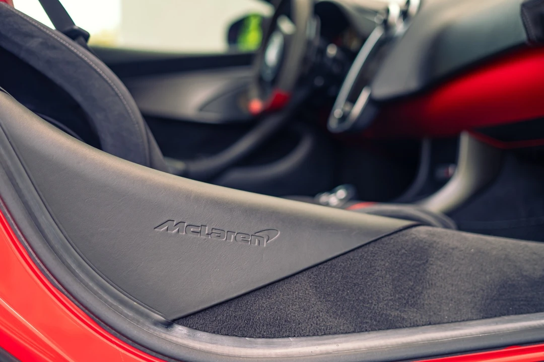 2017 McLaren 570S - Image 28 of 31
