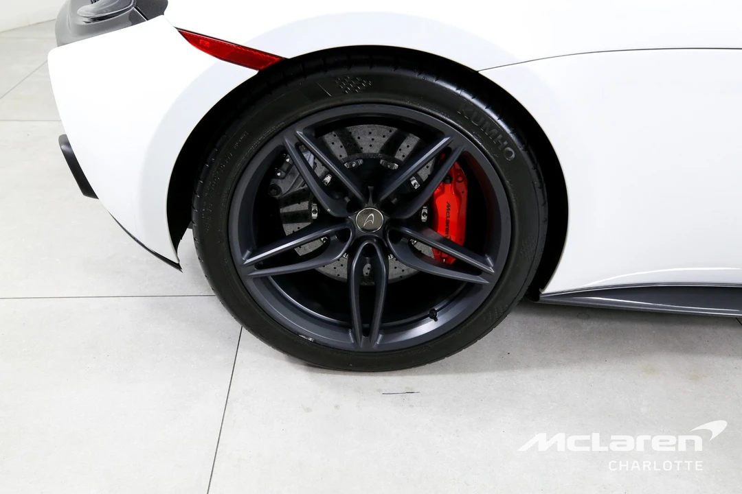 2017 McLaren 570S - Image 22 of 30