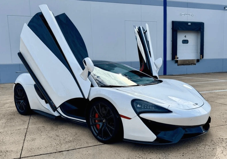 2017 McLaren 570S - Image 15 of 25