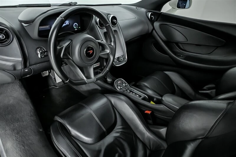 2017 McLaren 570S - Image 17 of 21