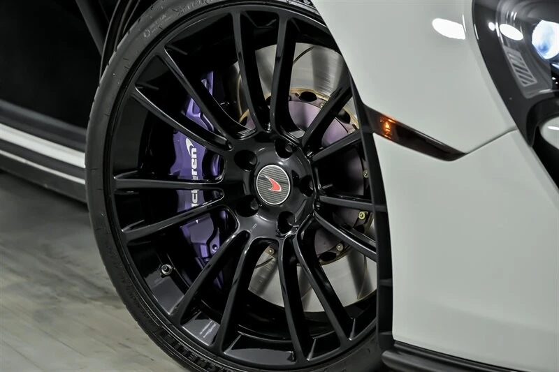 2017 McLaren 570S - Image 4 of 21