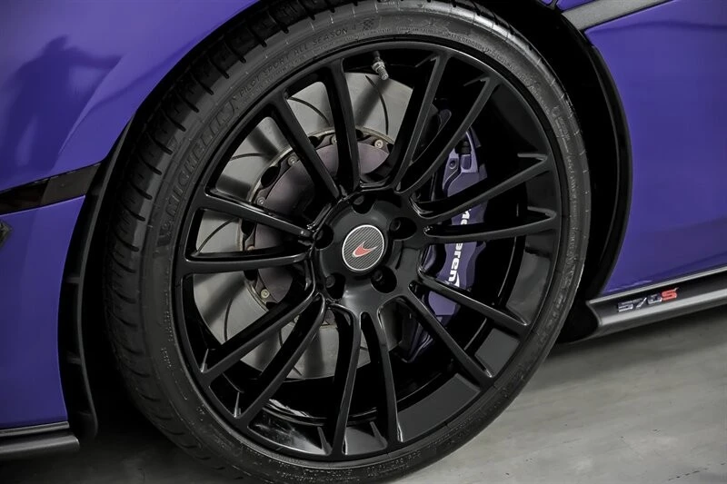 2017 McLaren 570S - Image 18 of 21