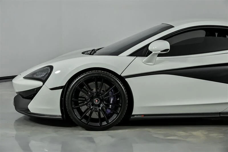 2017 McLaren 570S - Image 7 of 21