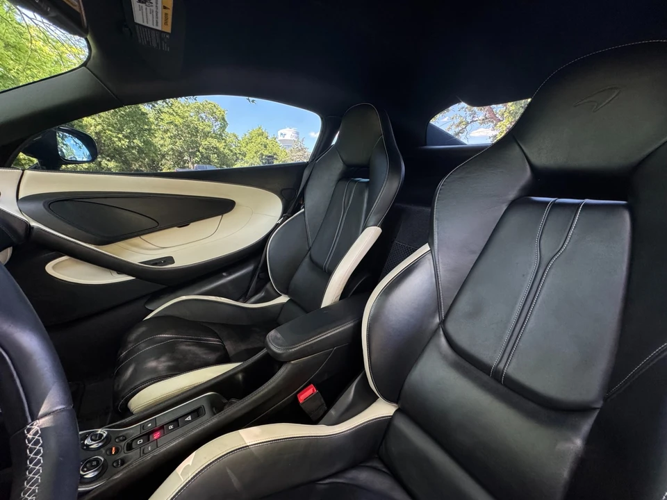 2017 McLaren 570S - Image 19 of 21