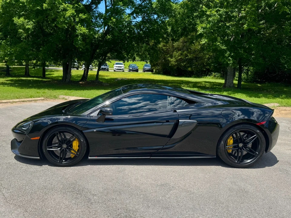 2017 McLaren 570S - Image 14 of 21