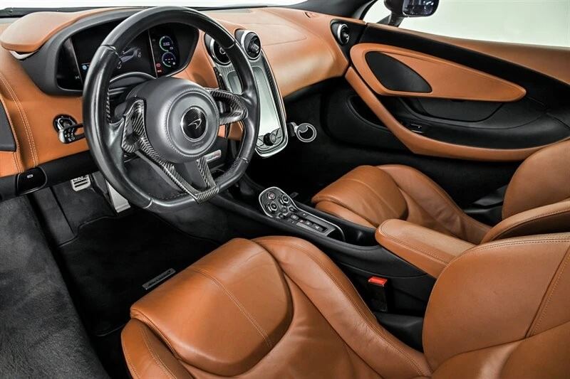 2017 McLaren 570S - Image 16 of 31
