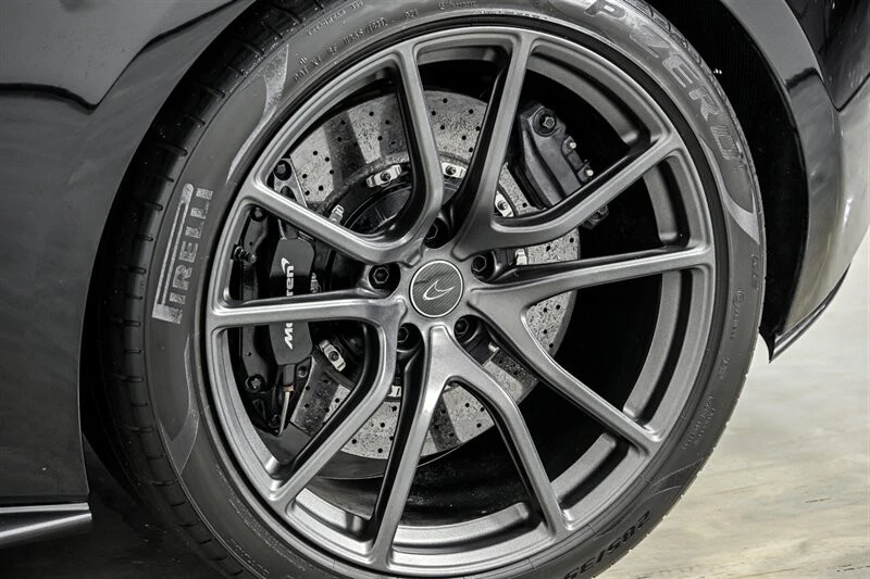 2017 McLaren 570S - Image 14 of 31