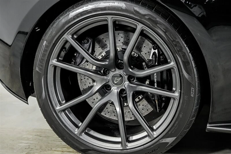 2017 McLaren 570S - Image 11 of 31