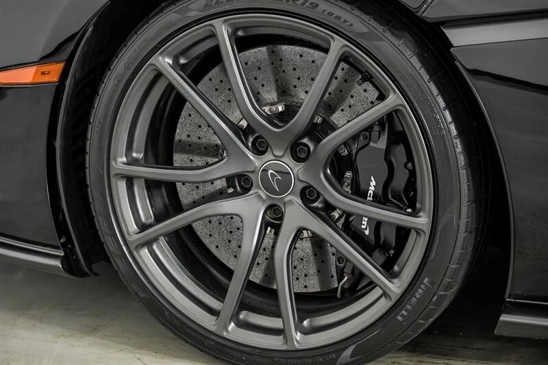 2017 McLaren 570S - Image 13 of 31