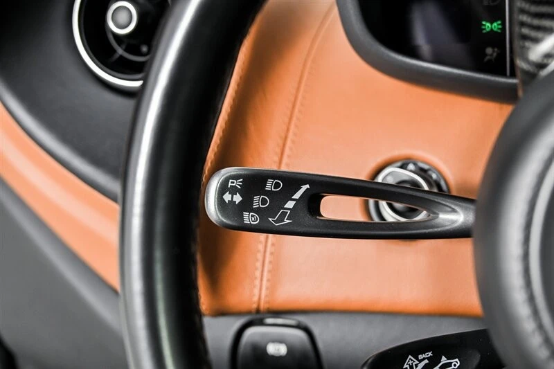 2017 McLaren 570S - Image 22 of 31