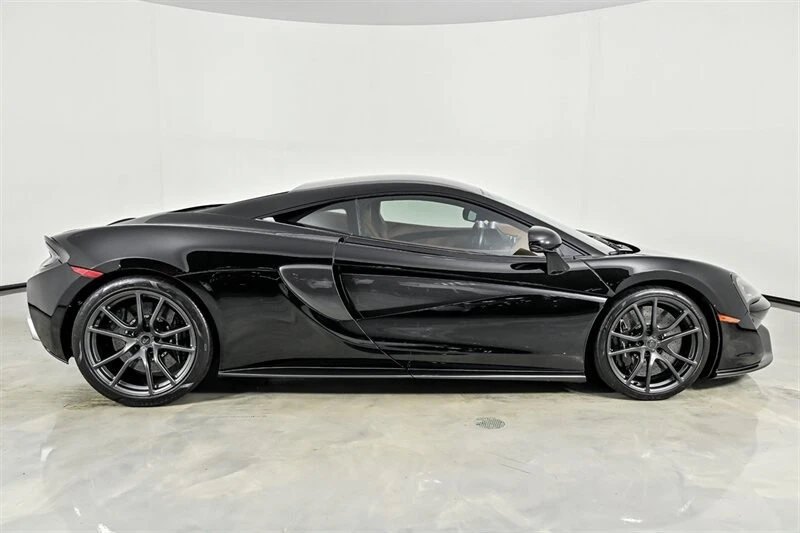 2017 McLaren 570S - Image 10 of 31