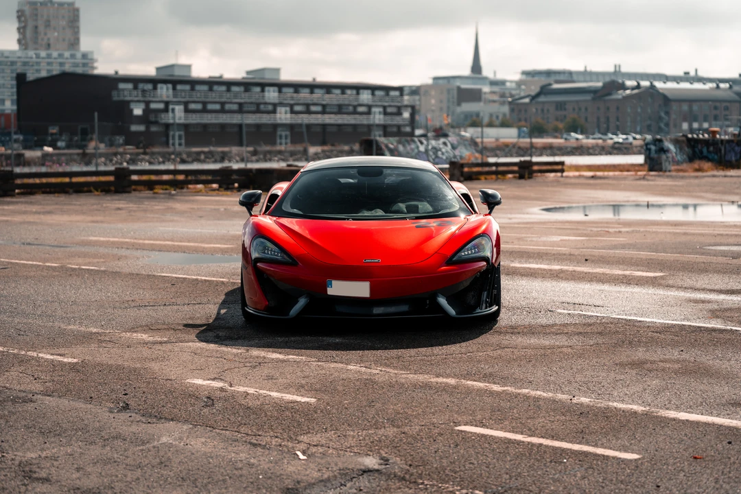 2017 McLaren 570S - Image 2 of 31