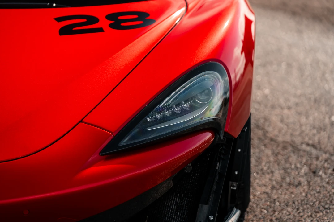 2017 McLaren 570S - Image 12 of 31