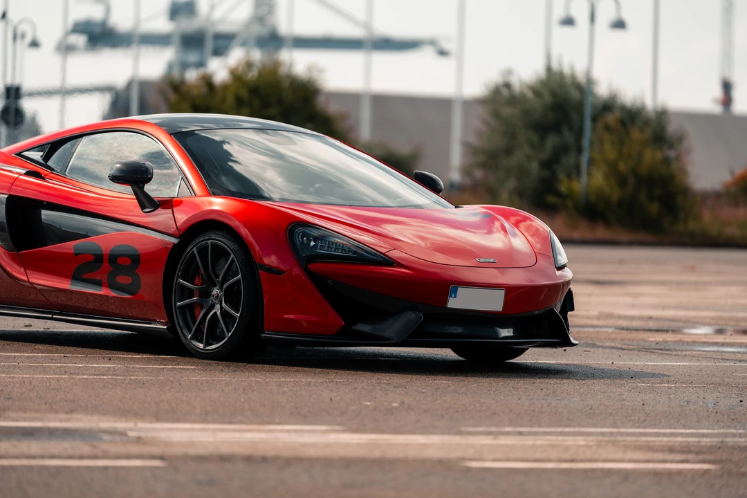 2017 McLaren 570S - Image 17 of 31