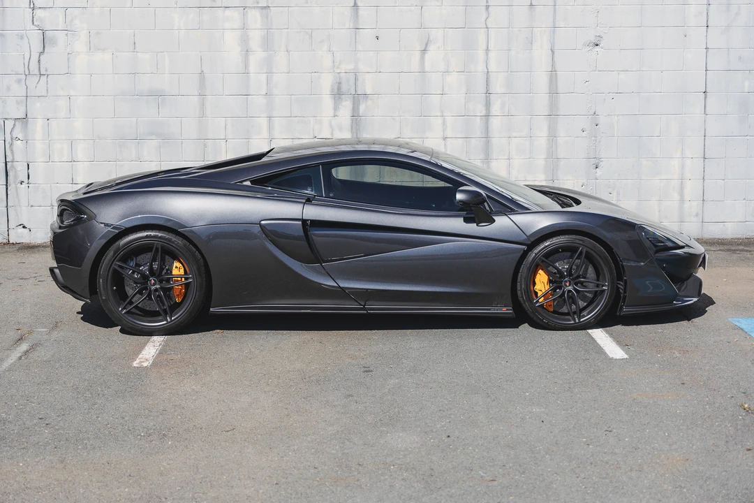 2017 McLaren 570S - Image 8 of 31