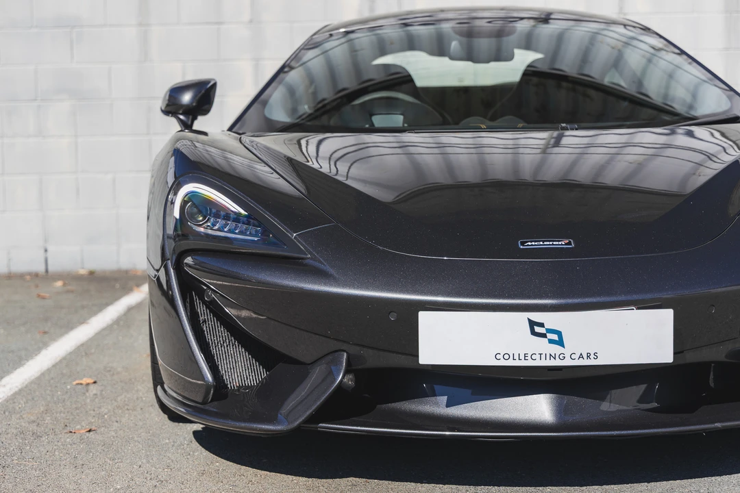 2017 McLaren 570S - Image 22 of 31