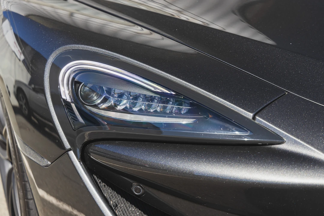 2017 McLaren 570S - Image 24 of 31