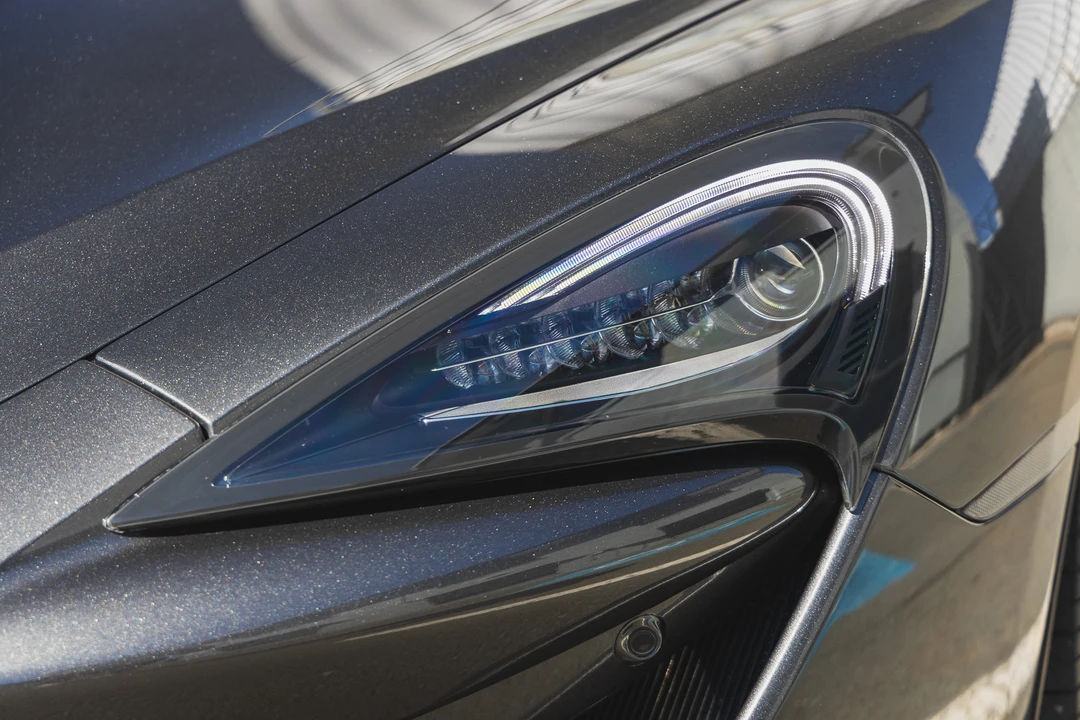 2017 McLaren 570S - Image 25 of 31