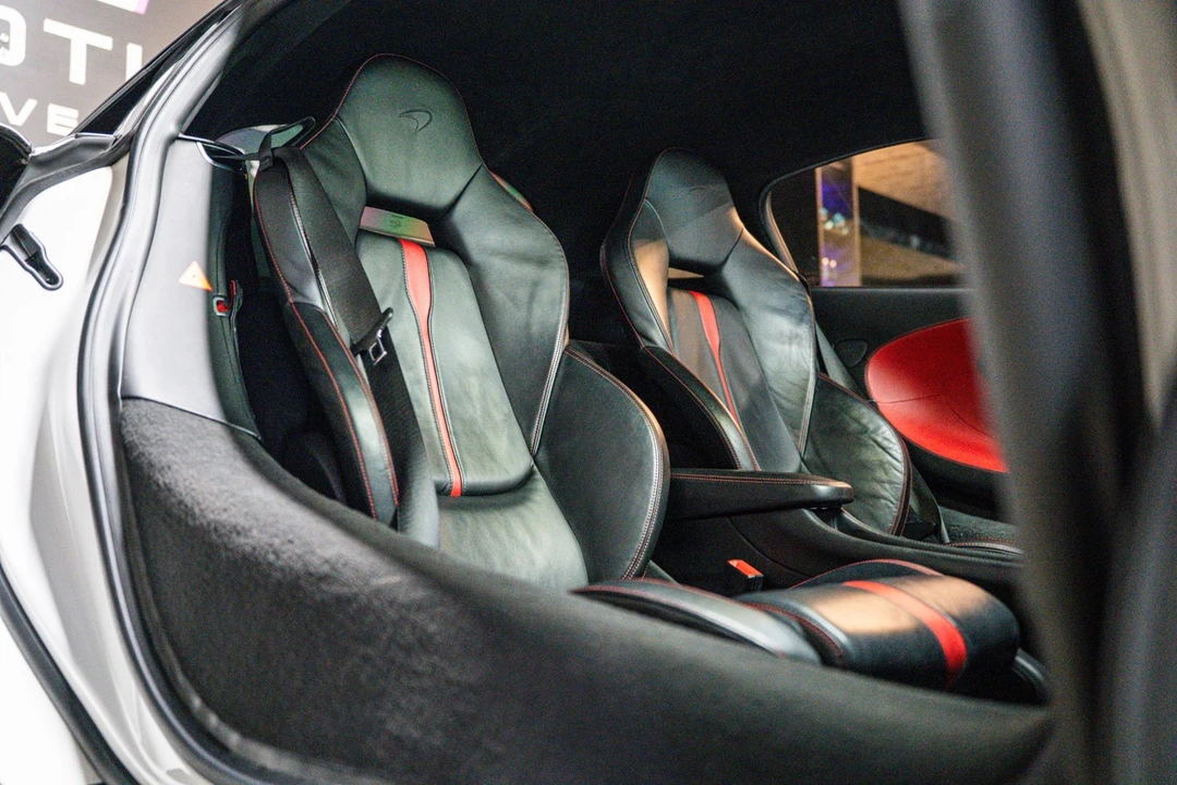 2017 McLaren 570S - Image 12 of 23
