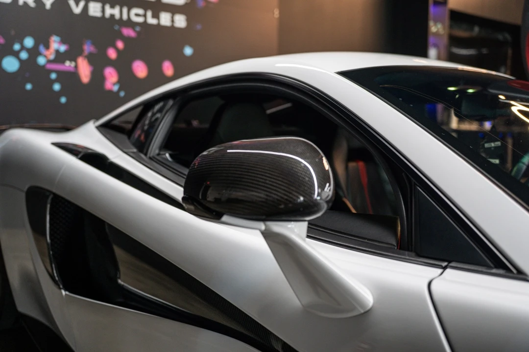 2017 McLaren 570S - Image 15 of 23