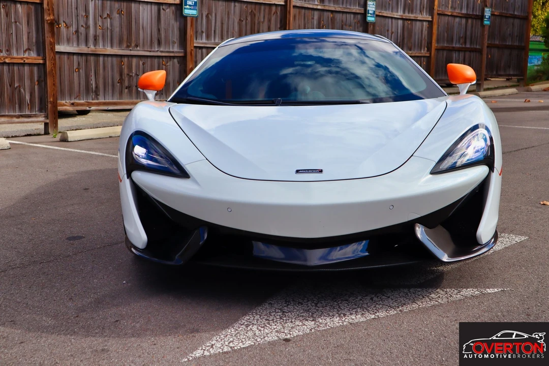 2017 McLaren 570S - Image 8 of 20