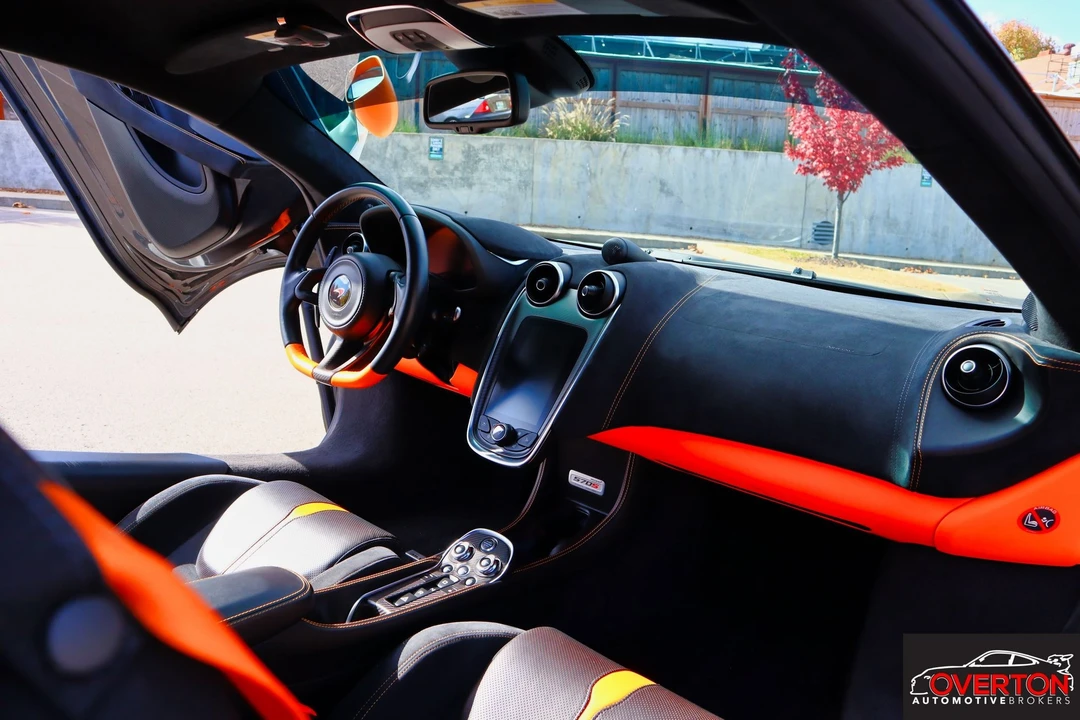 2017 McLaren 570S - Image 12 of 20