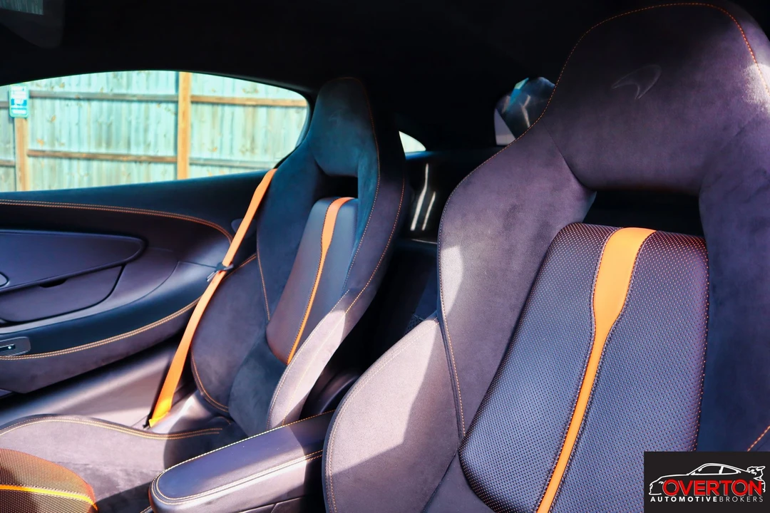 2017 McLaren 570S - Image 14 of 20