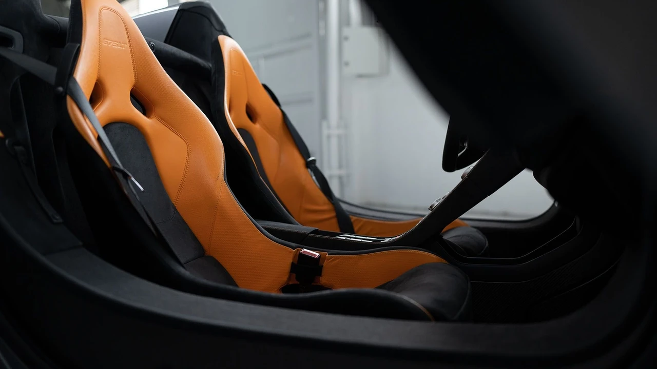 2017 McLaren 675LT Spider - Image 31 of 31