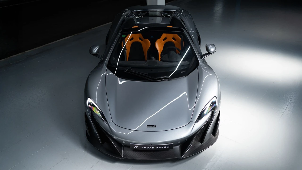 2017 McLaren 675LT Spider - Image 6 of 31