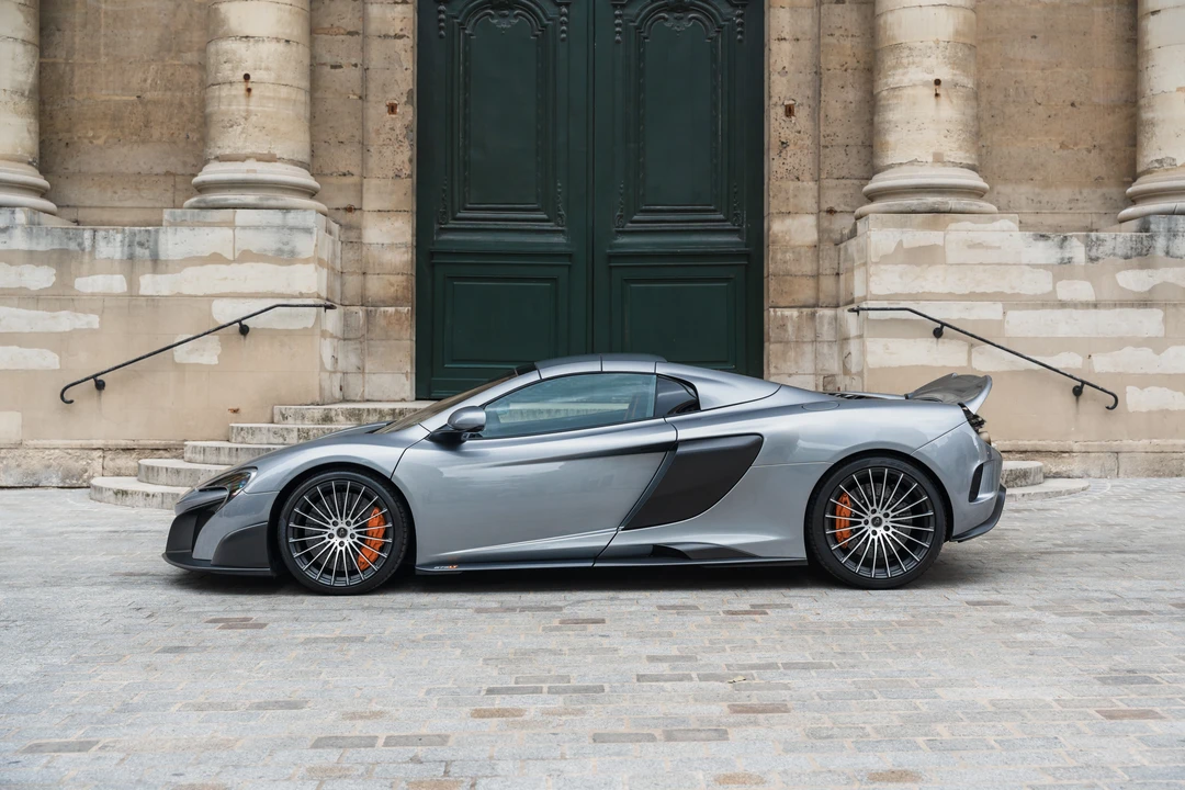 2017 McLaren 675LT Spider - Image 4 of 31