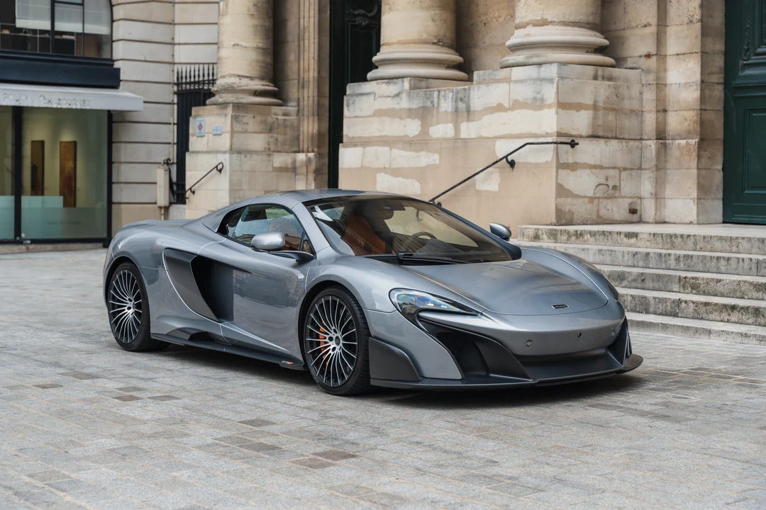 2017 McLaren 675LT Spider - Image 19 of 31
