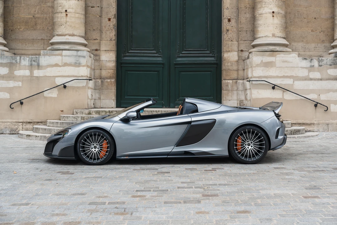 2017 McLaren 675LT Spider - Image 29 of 31