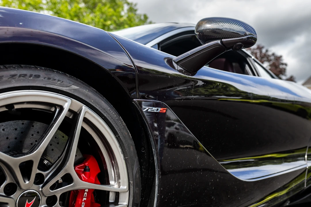 2017 McLaren 720S - Image 28 of 31