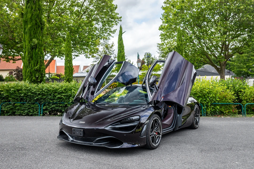 2017 McLaren 720S - Image 16 of 31