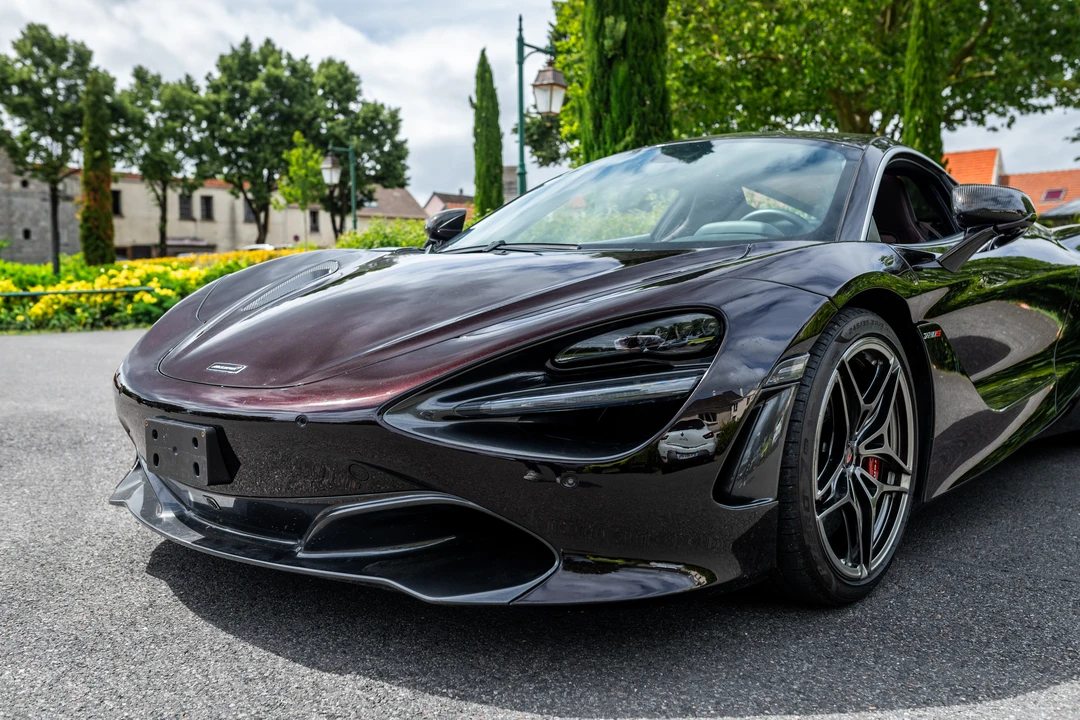 2017 McLaren 720S - Image 18 of 31
