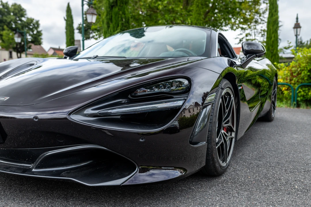 2017 McLaren 720S - Image 21 of 31