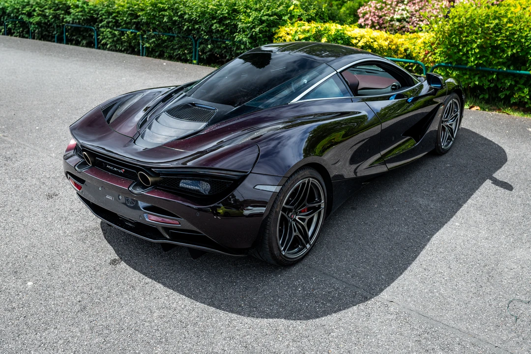 2017 McLaren 720S - Image 14 of 31