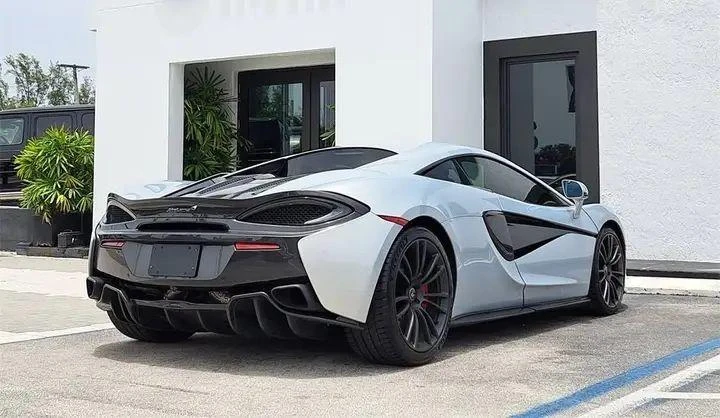 2017 McLaren 570S - Image 8 of 9