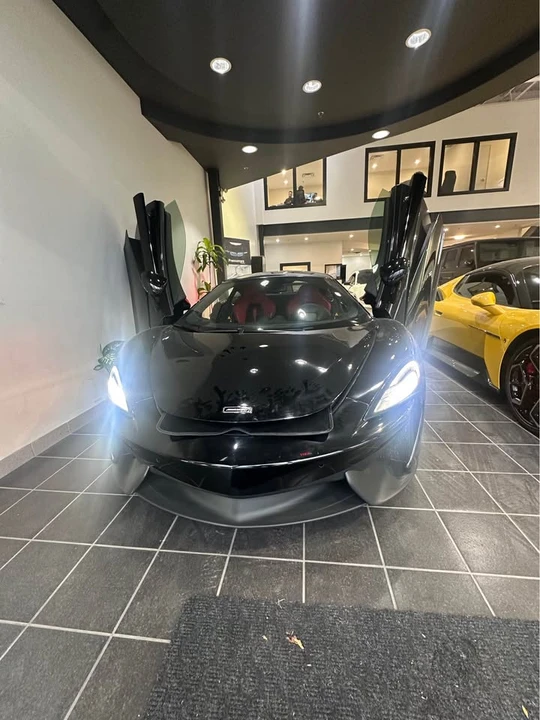 2017 McLaren 570S - Image 10 of 14