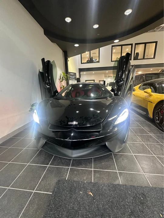 2017 McLaren 570S - Image 11 of 14