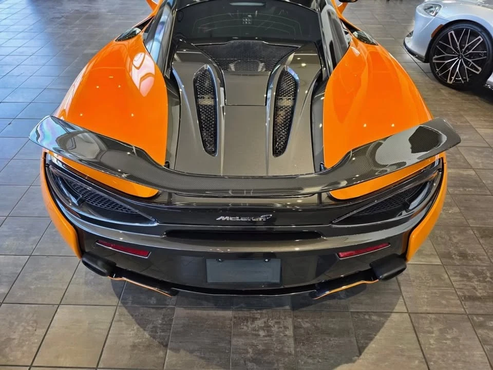 2017 McLaren 570S - Image 8 of 15