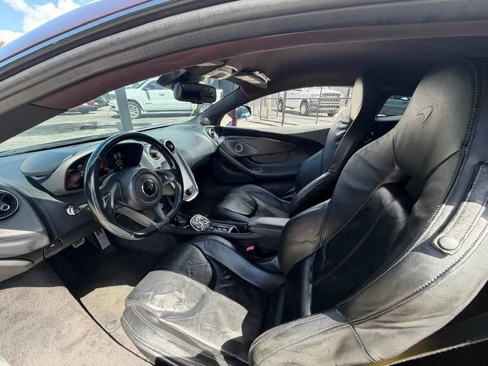2017 McLaren 570S - Image 11 of 20