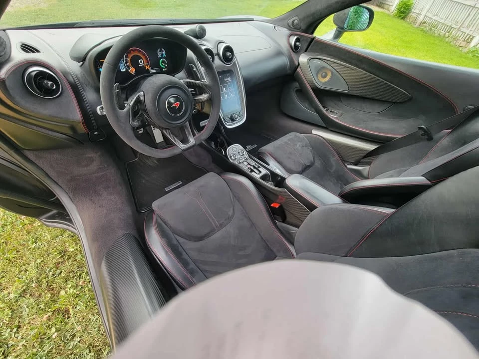 2017 McLaren 570GT - Image 10 of 14